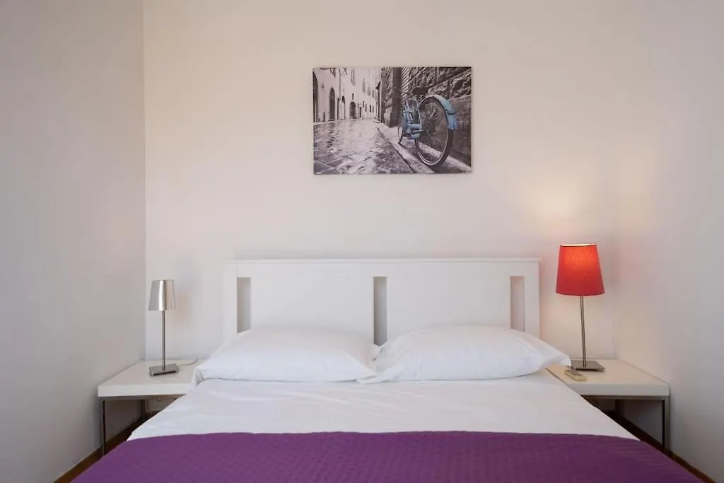 Napoli Kiss Apartment By Dimorra  Naples
