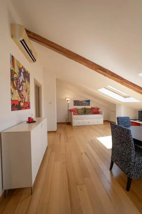 Napoli Kiss Apartment By Dimorra