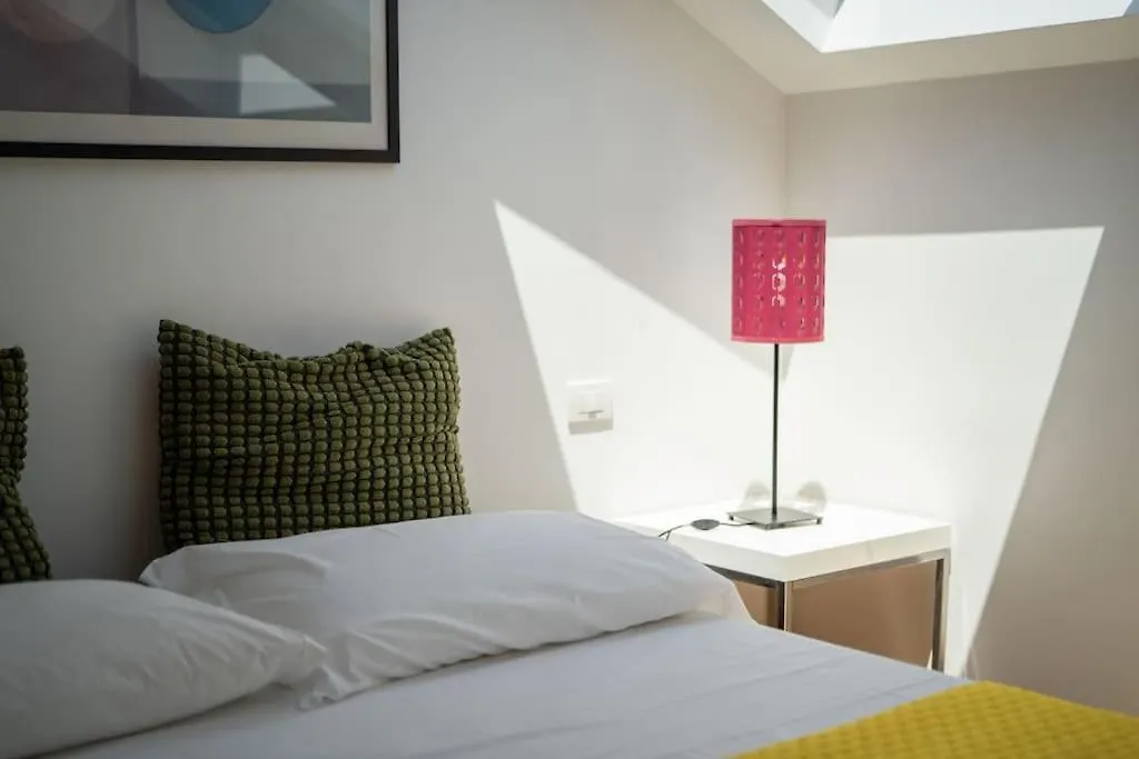 Napoli Kiss Apartment By Dimorra Italy