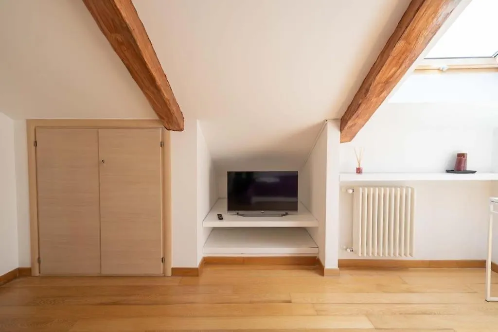 Napoli Kiss Apartment By Dimorra  那不勒斯